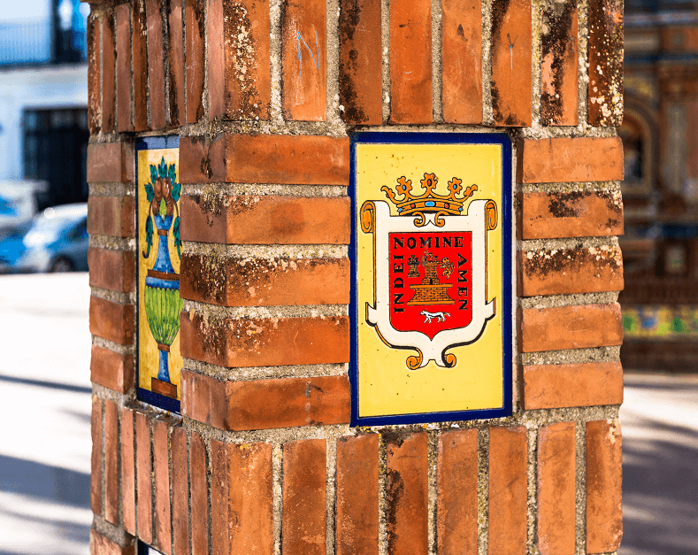 Coat of Arms Building – Elegant depiction of a traditional family coat of arms, featuring detailed heraldic symbols and designs.